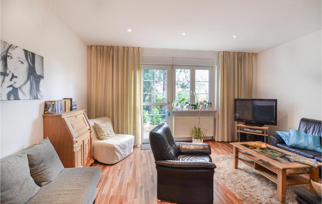 2 Bedroom Lovely Home In 베를린 외부 사진