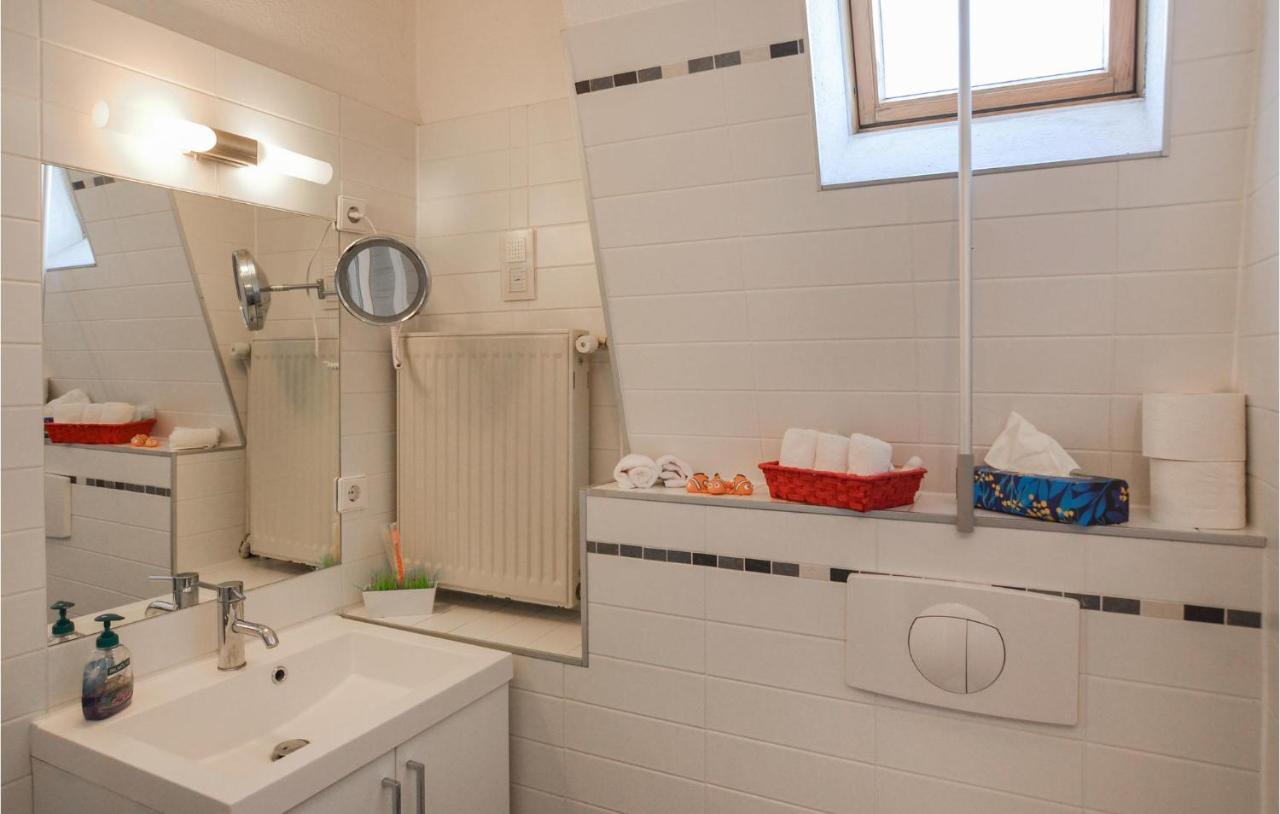 2 Bedroom Lovely Home In 베를린 외부 사진